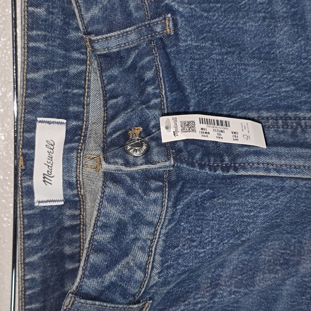 Madewell The Curvy Longline Straight Jean - Picture 4 of 7